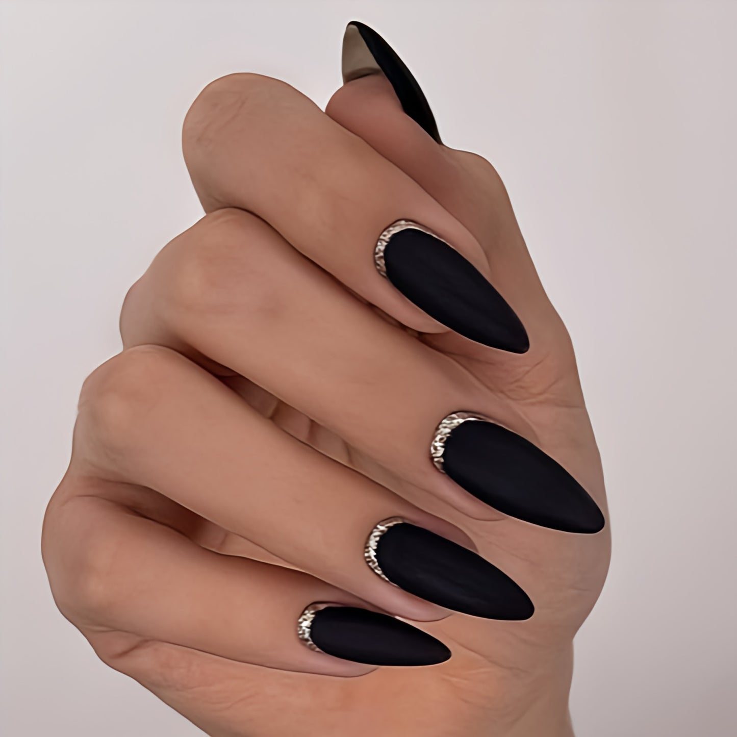 Matte Black Reverse French Press on Fake Nails // tns313