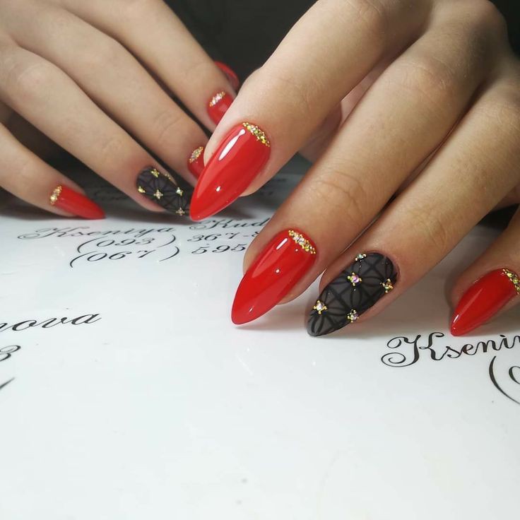 Glossy Red Studded Press on Fake Artificial Nails / tns532