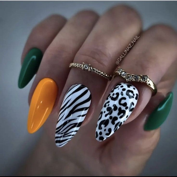 Glossy Green and Yellow Printed Press on Fake Nails // tns483