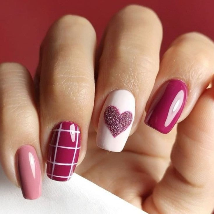 Glossy Plum Heart Press on Fake Nails // tns699