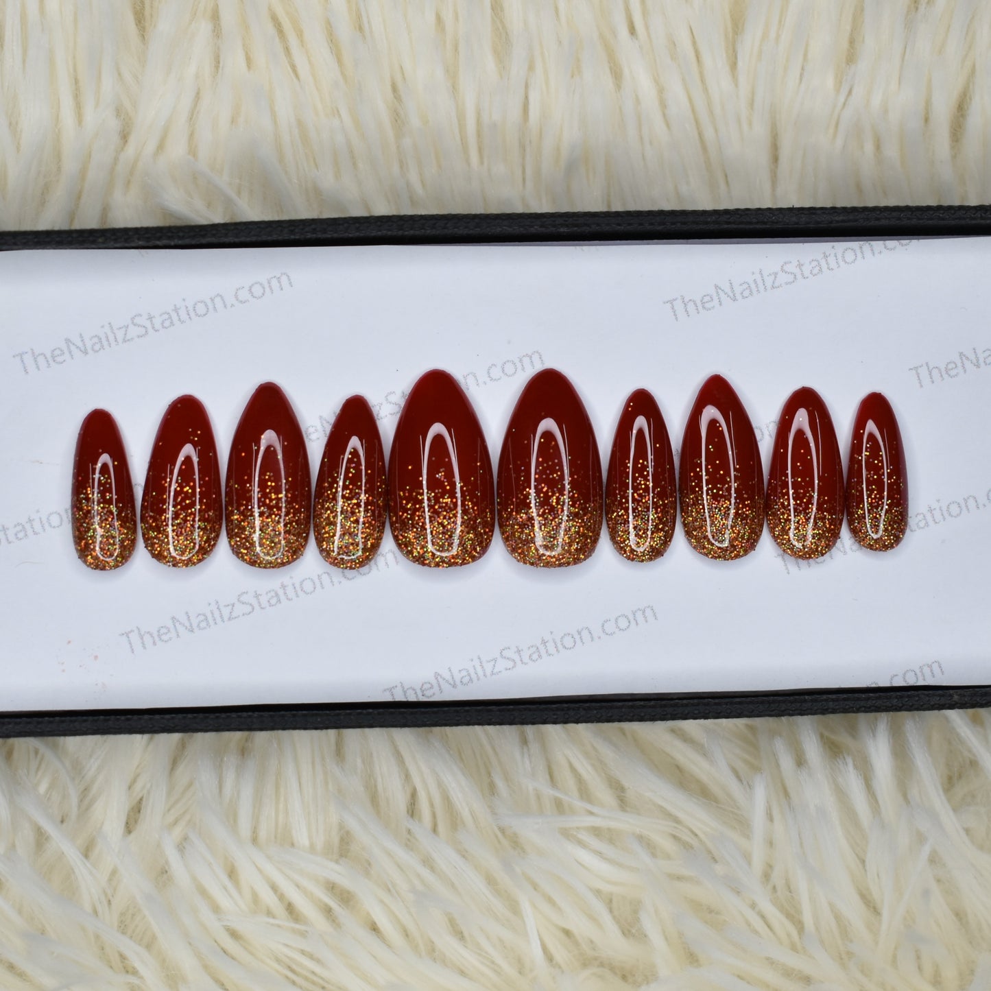 Glossy Maroon Golden Glitter Press on Nails Set // 353