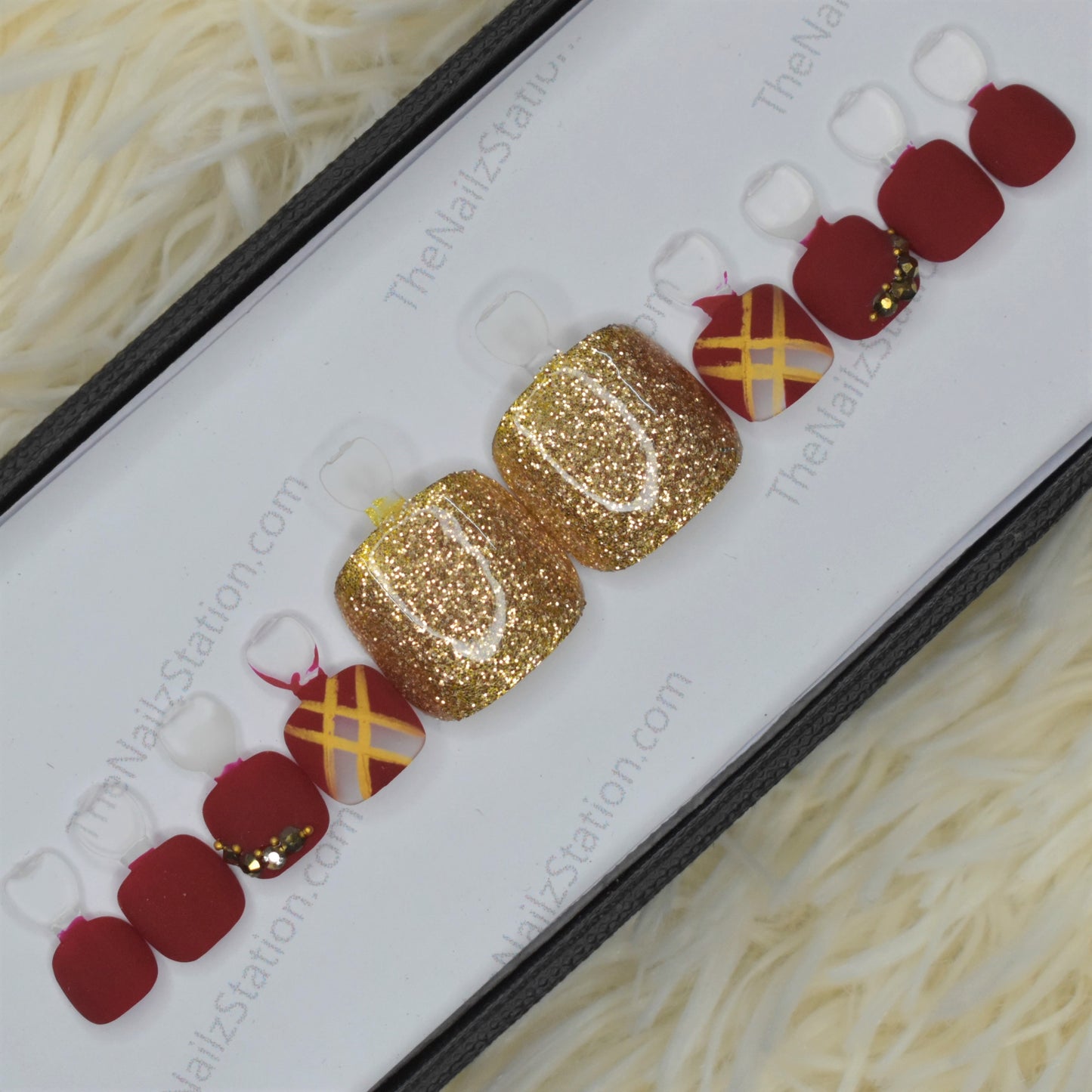 Matte Maroon with Rhinestones and Glitter Toe Nails Set \\ 221