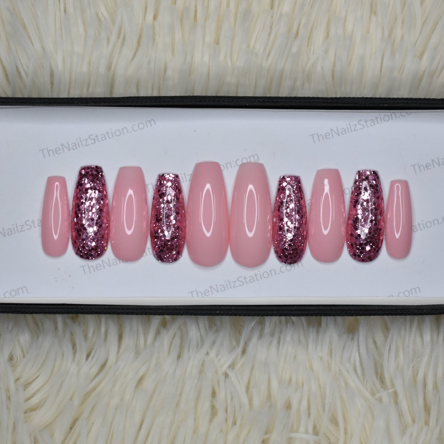 Glossy Light Pink Glitter Press on Nails Set // 349