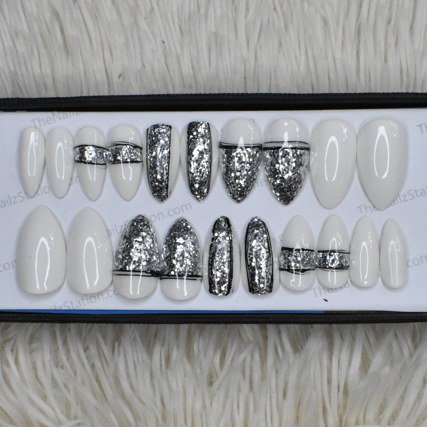 Glossy White Silver Glitter Press on Nails Set // 423
