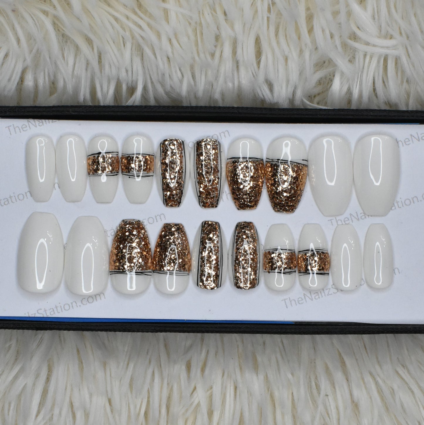 Glossy White Golden Glitter Press on Nails Set // 416