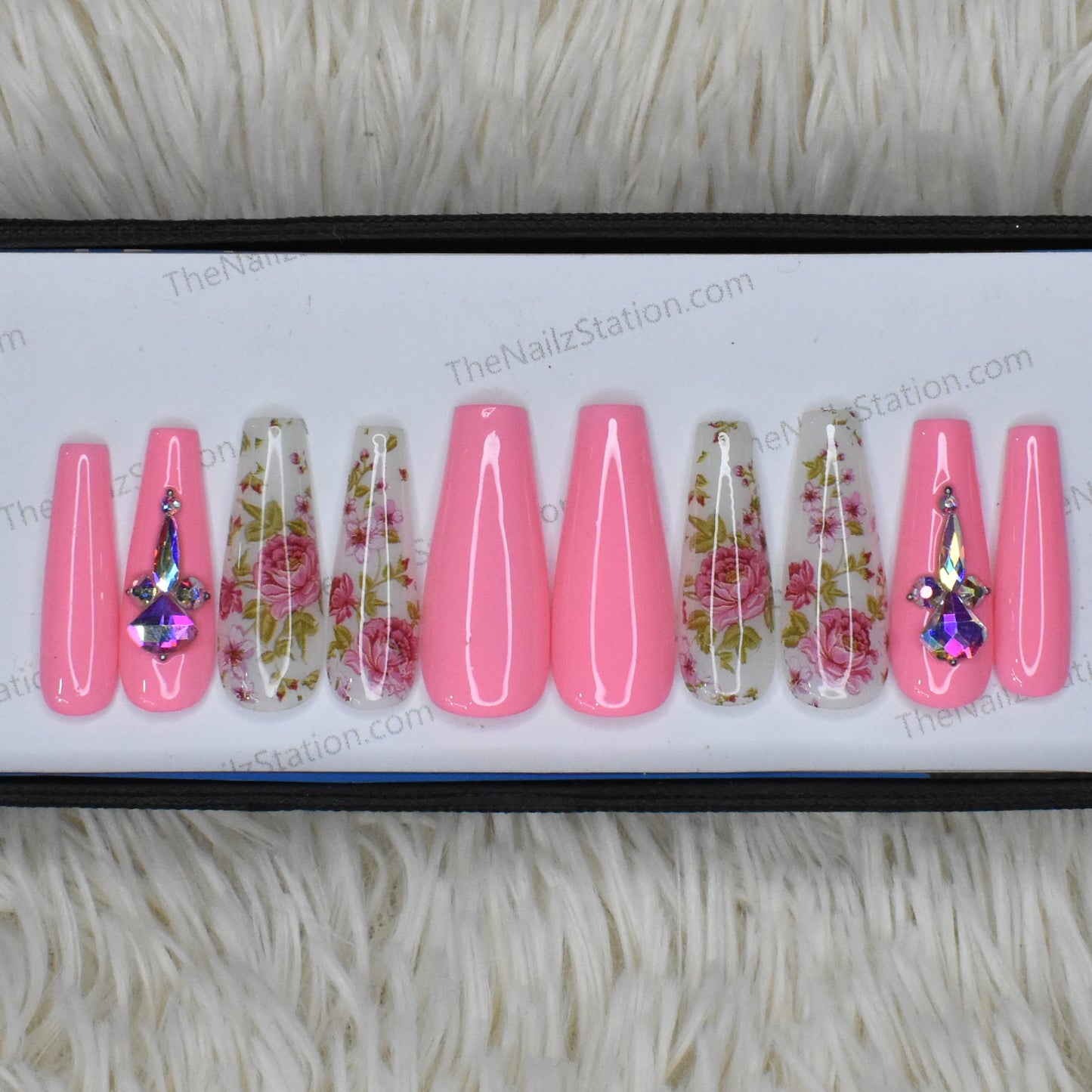 Glossy Light Pink Floral Rhinestones Press on Nails Set // 412