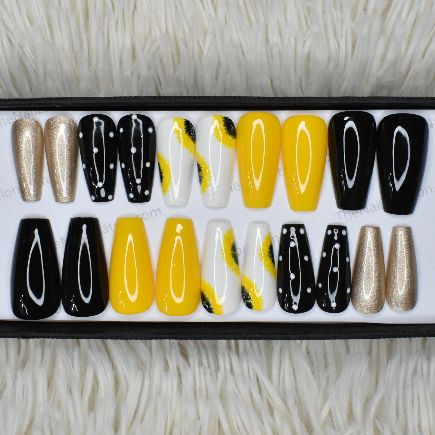 Glossy Yellow Flower Press on Nails Set // 436