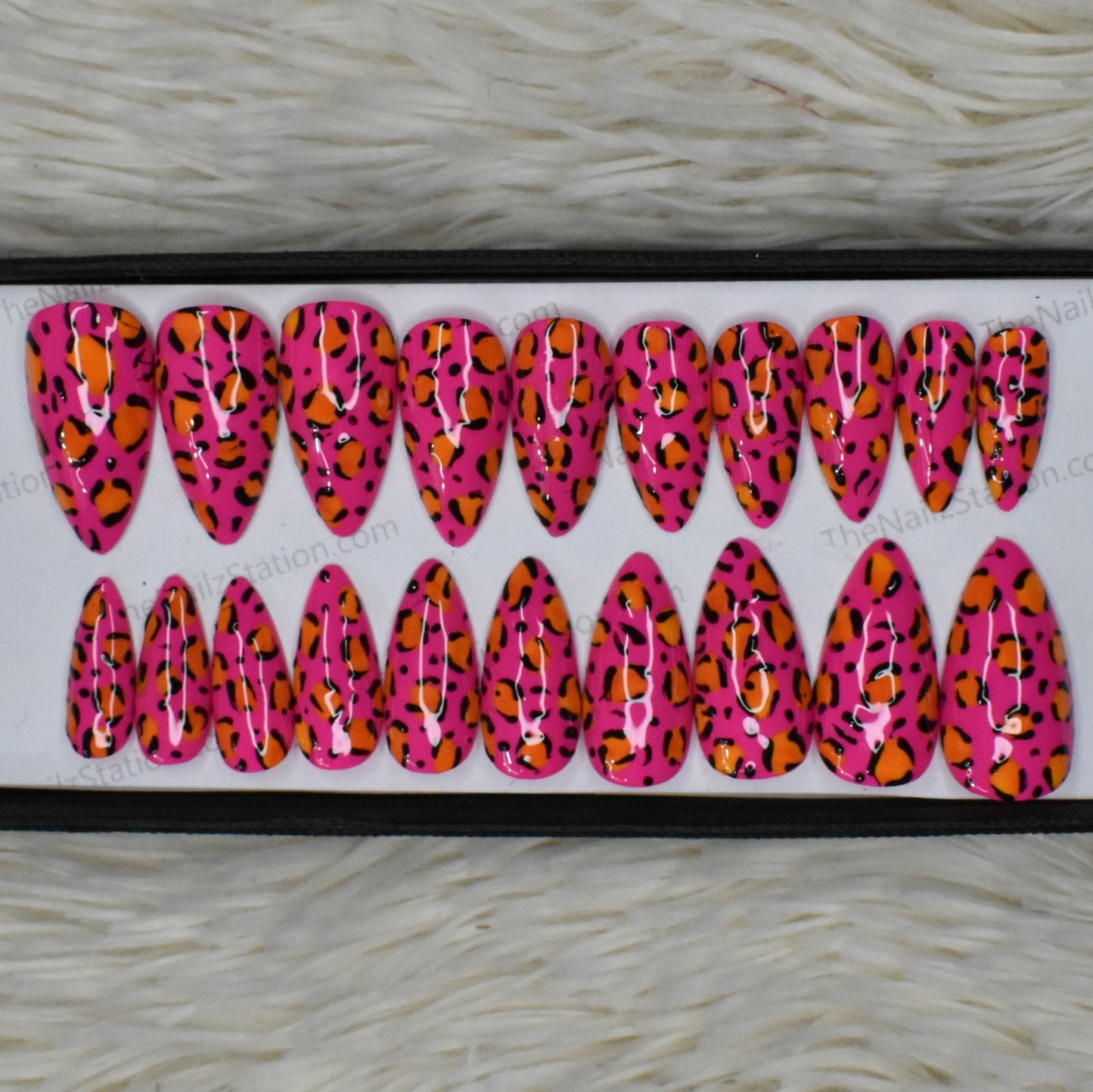 Glossy Pink Animal Print Press on Nails Set // 429