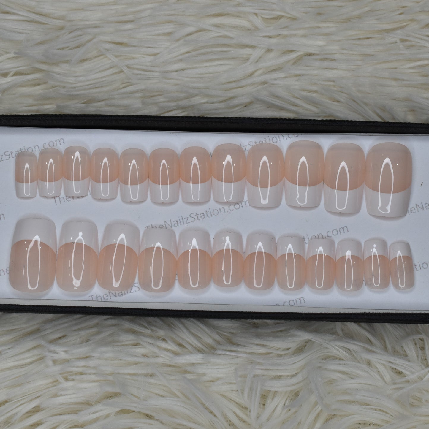 Nude French Press on Nails Set in Medium Square (RTS) // 374
