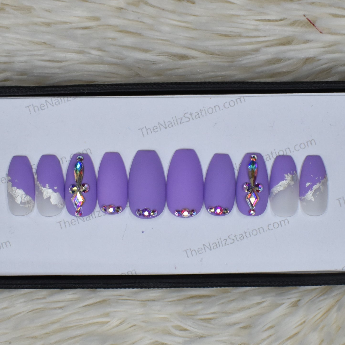 Matte lavender Rhinestones Press on Nails Set // 331