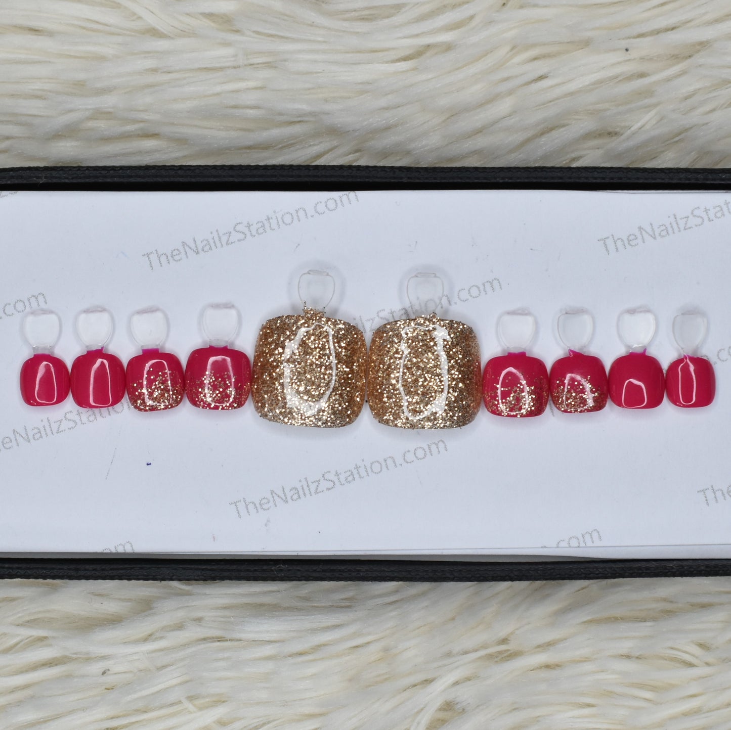 Glossy Pink Golden Glitter Toe Nails Set \\ 456