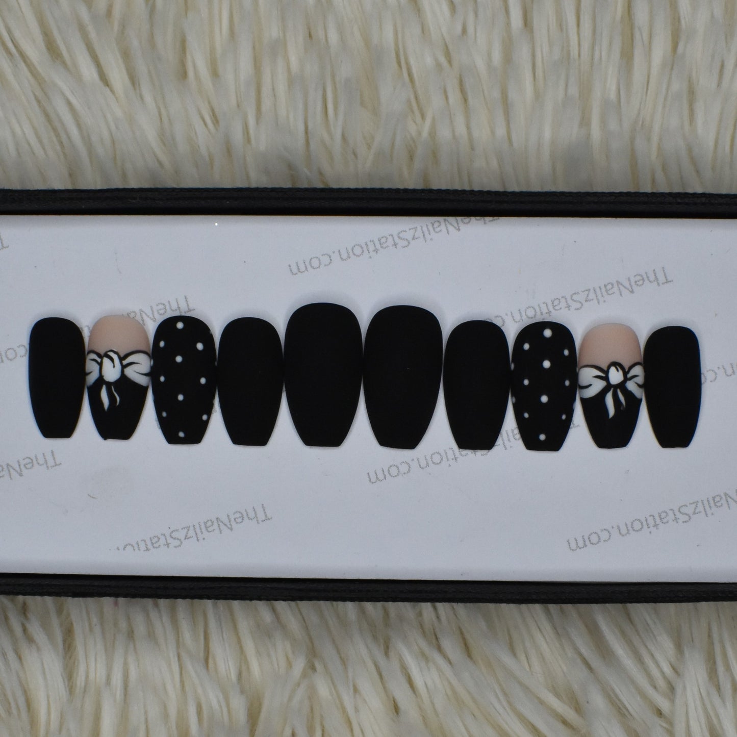 Matte Black Bow Press on Nails Set // 525