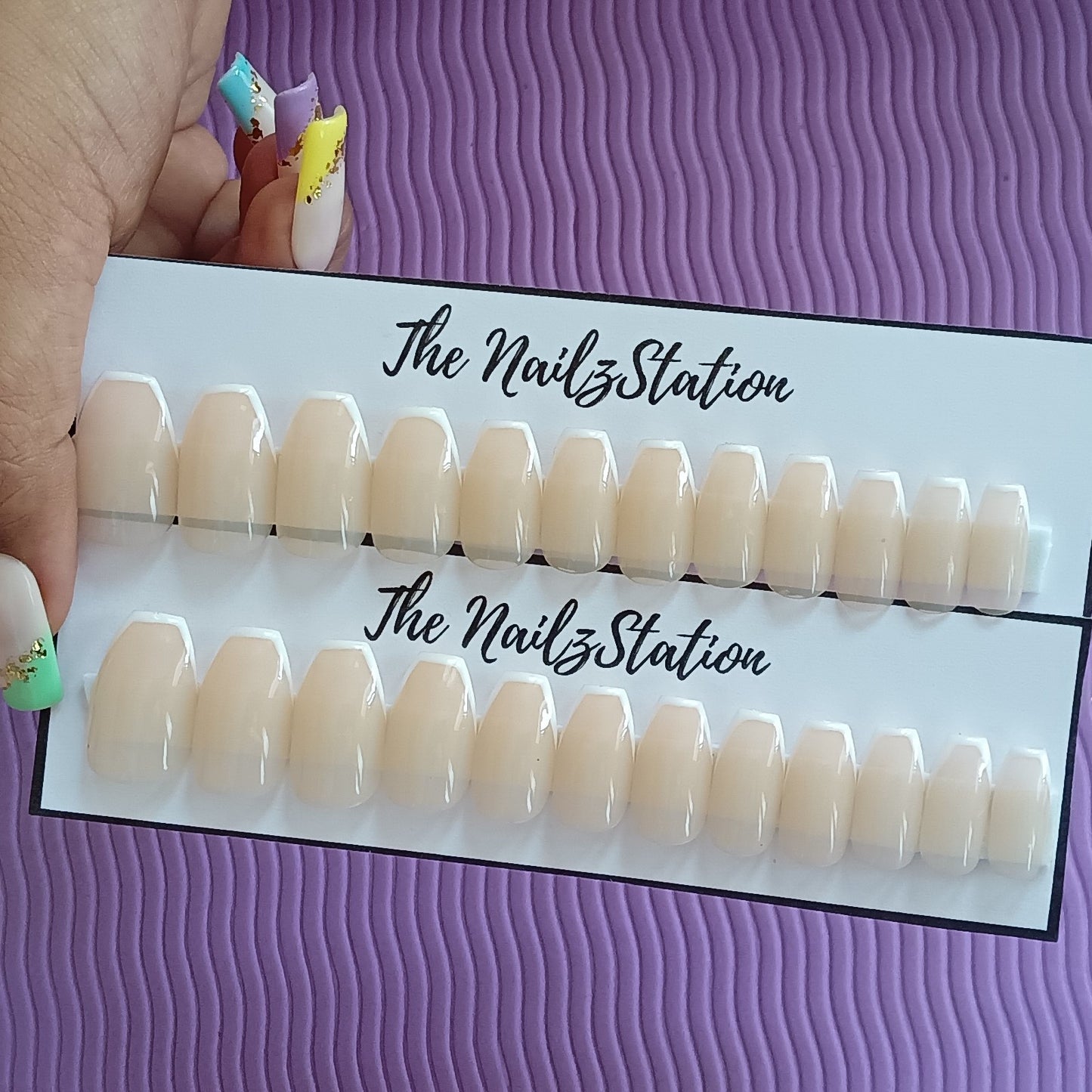 Glossy Nude Box French Press on Nails Set (24 nails / Coffin)