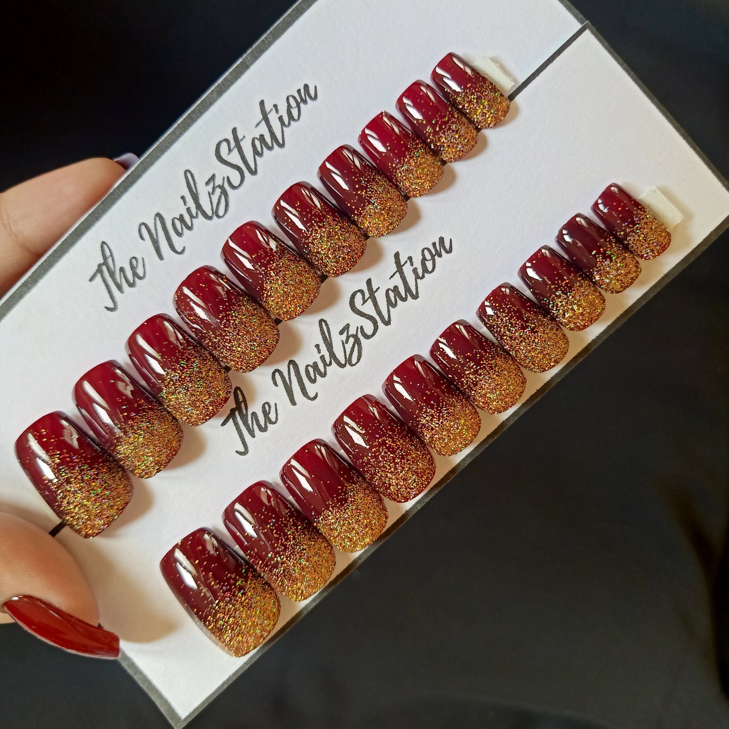 Glossy Maroon Holo Golden Glitter Ombre Press on Nails Set (20 nails /Medium Square)