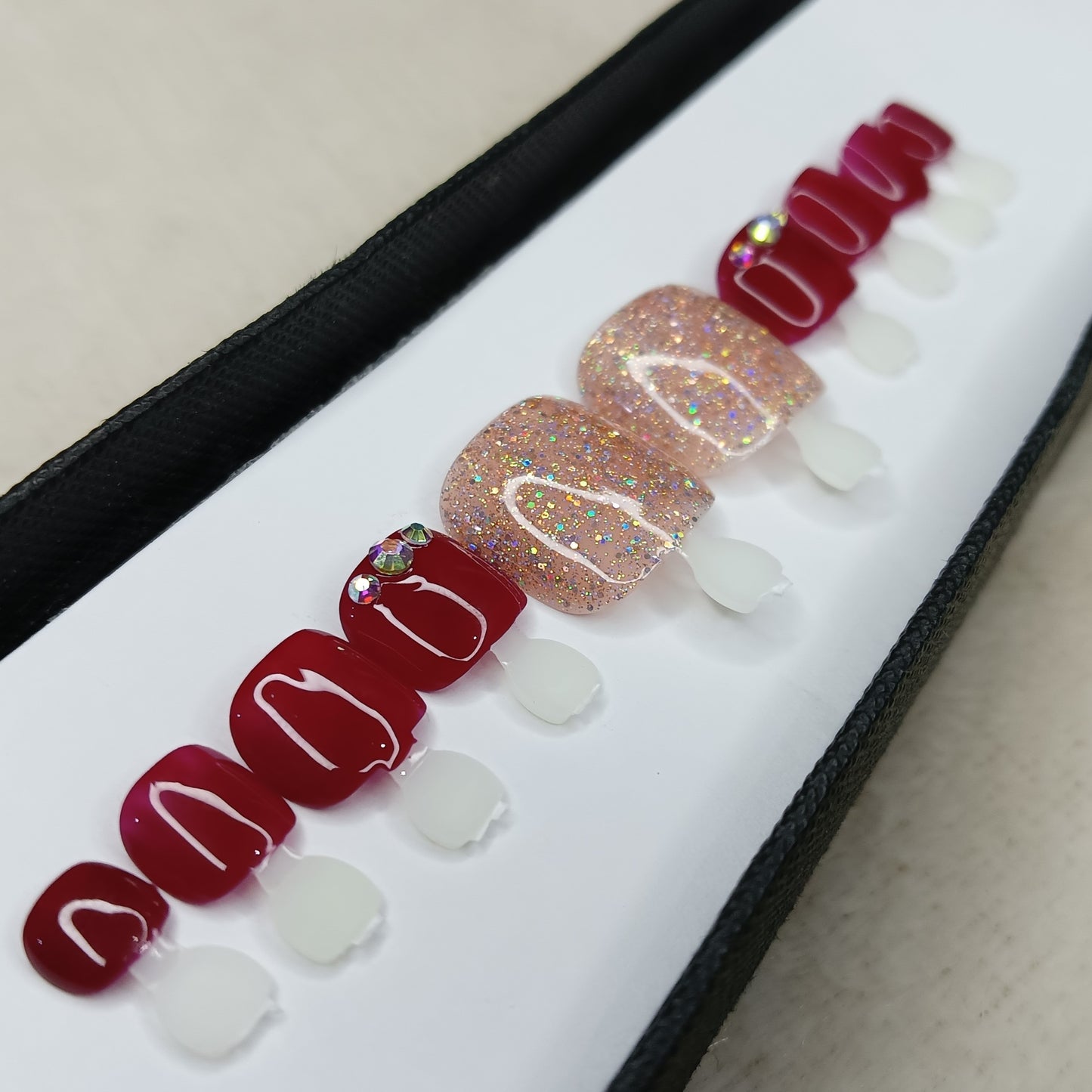 Glossy Red Rhinestones with Glitter Press on Toe Nails Set // 1034