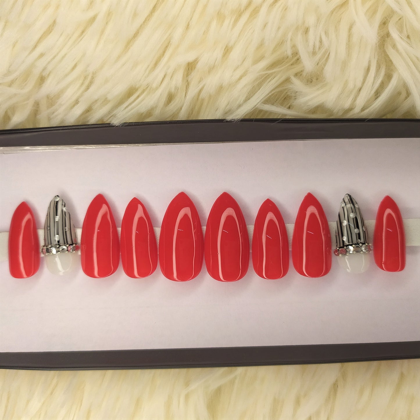 Glossy Red with Rhinestones Accent Press on Nails Set // 154