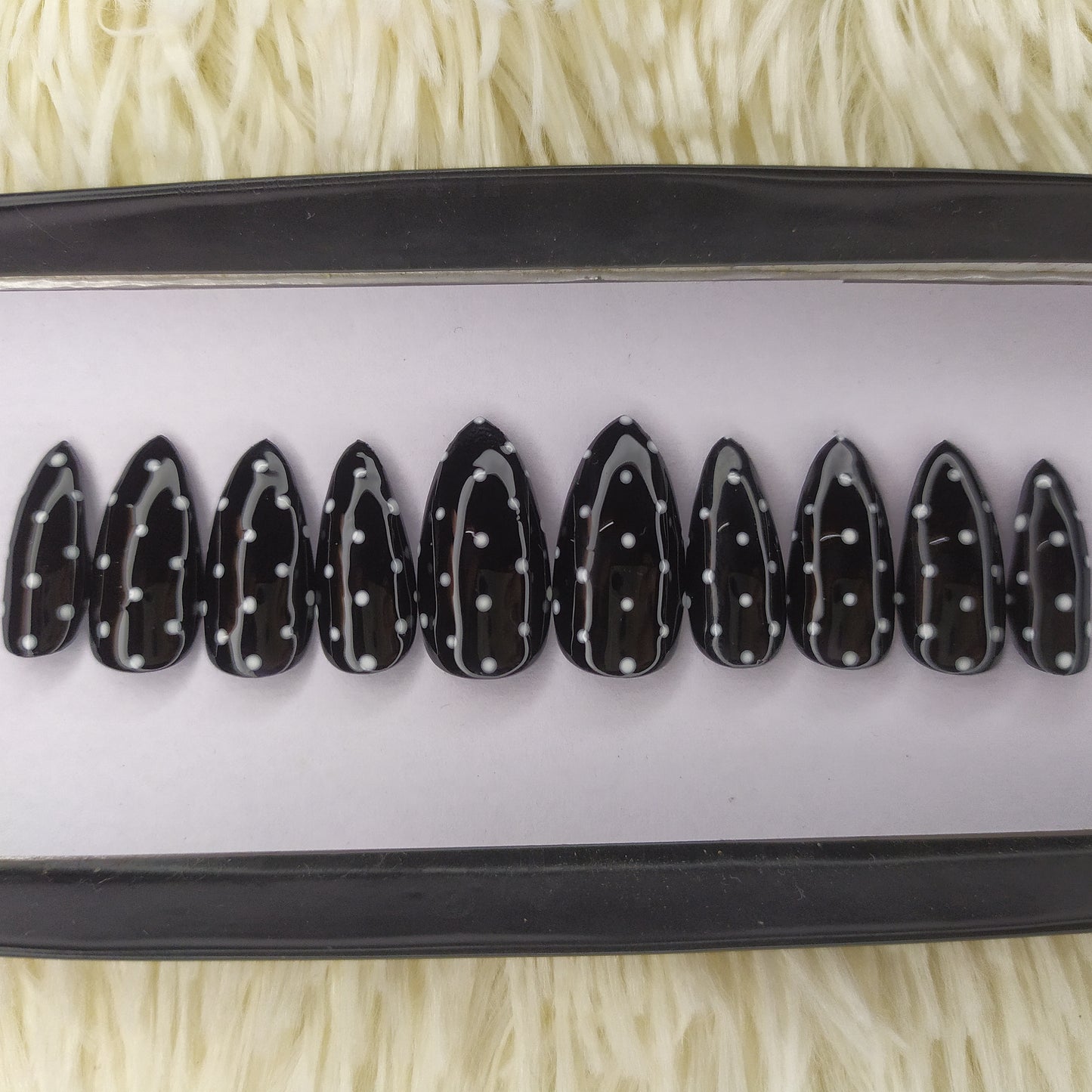 Black and White Bobby Print Press on Nails Set