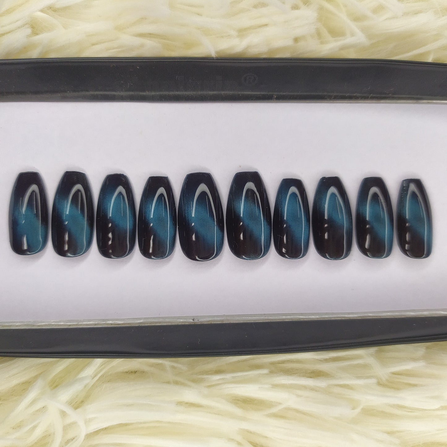 Blue Cat Eyes Press on Nails Set // 253