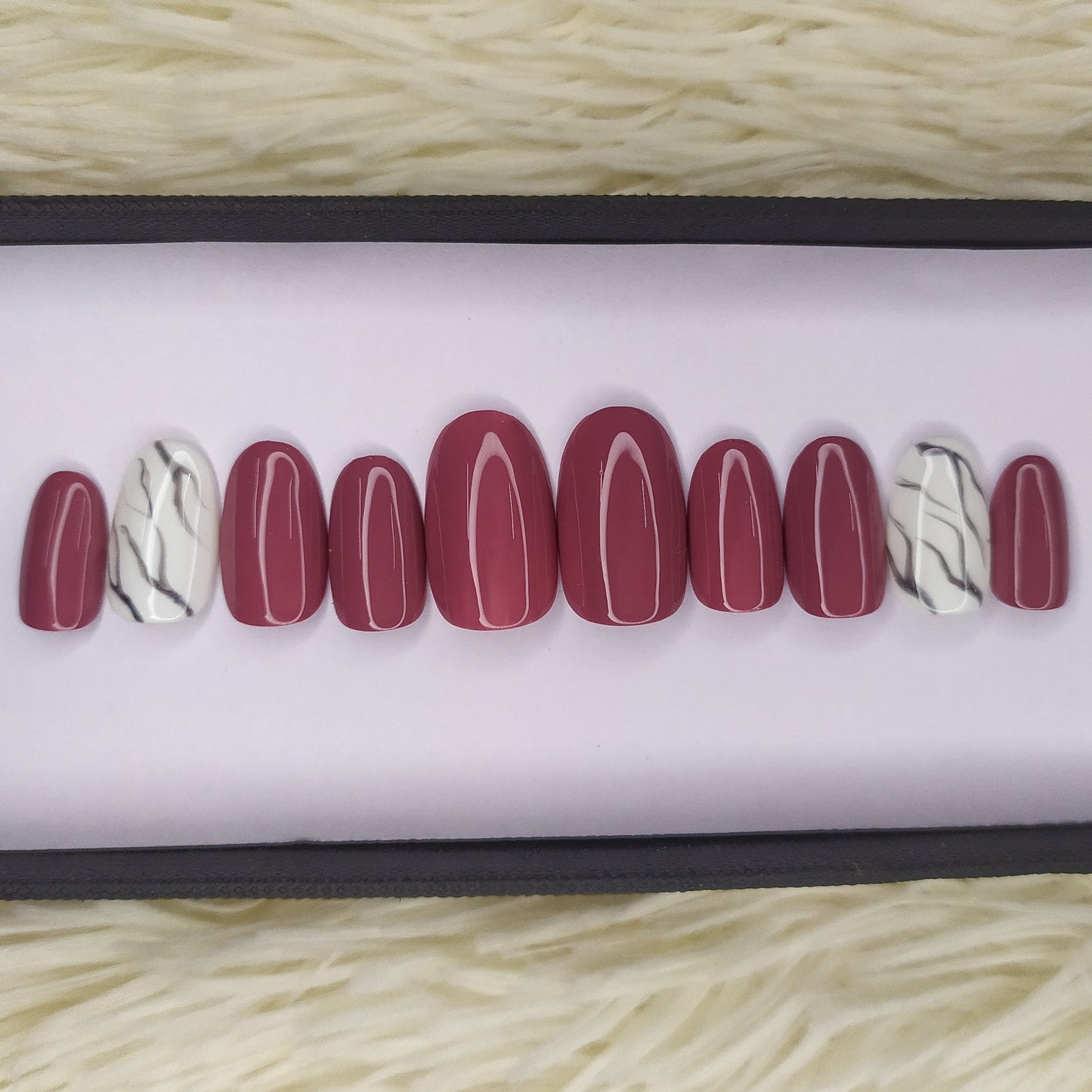 Glossy Pink with marble Press on Nails Set // 270