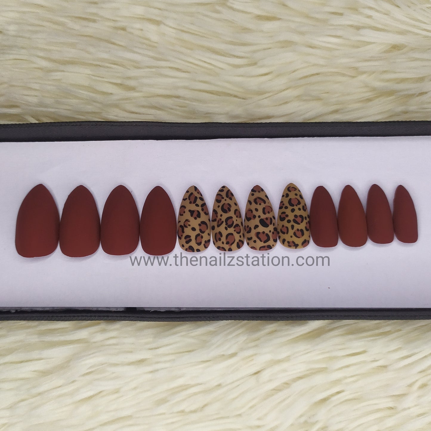 Matte maroon animal print Press on Nails Set// 265