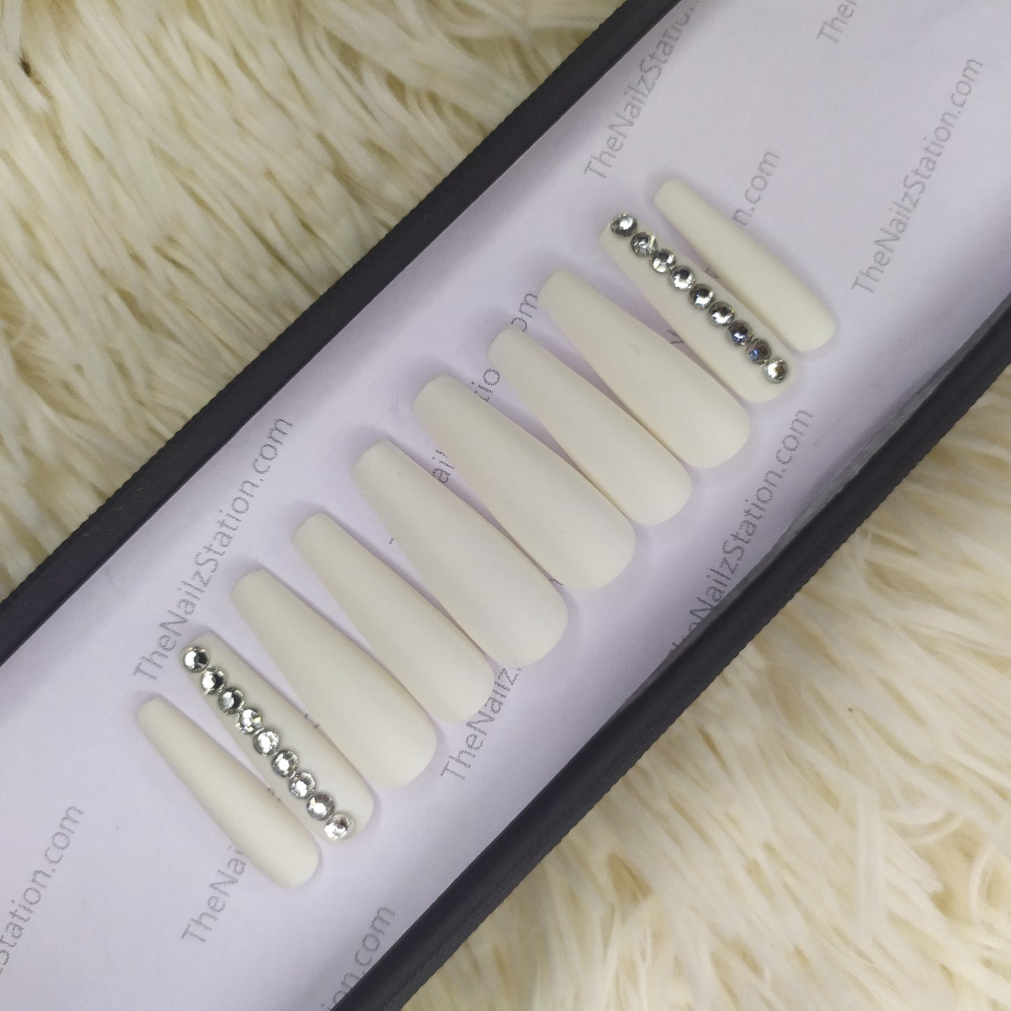White Matte with Rhinestones Press on Nails Set // 230