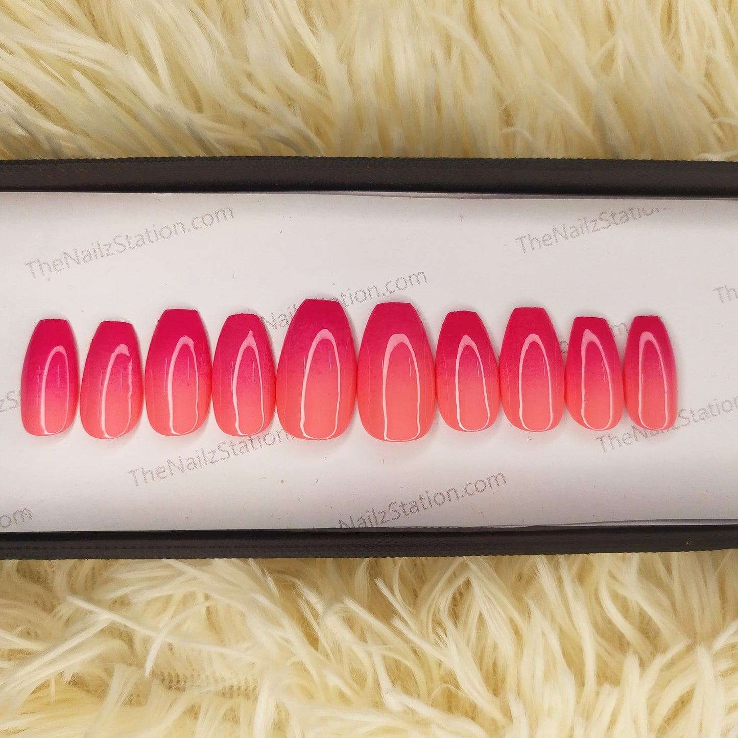 Glossy dark and light Pink Ombre Press on Nails Set