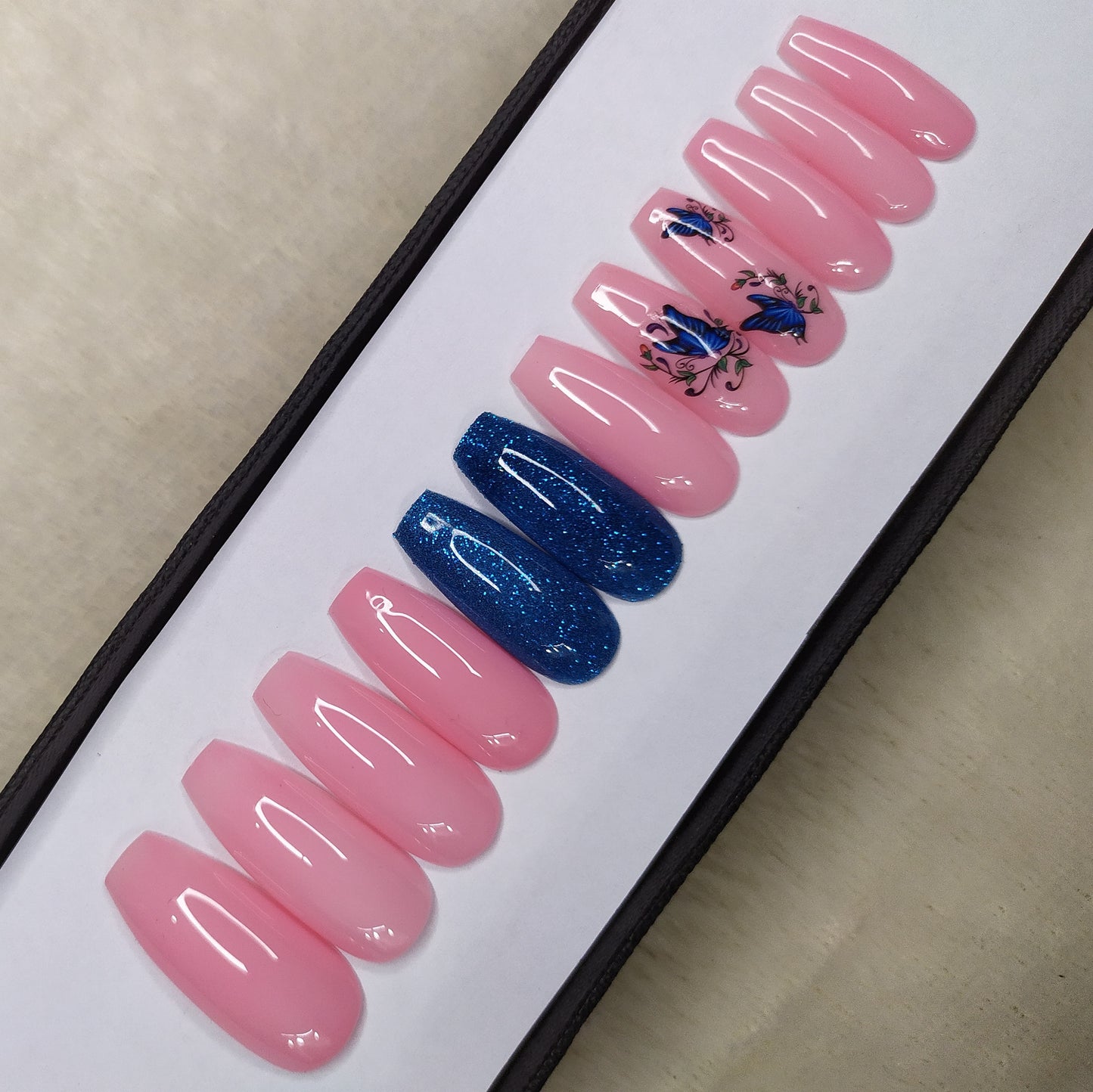 Glossy Light Pink Butterfly Press on Nails Set // 341