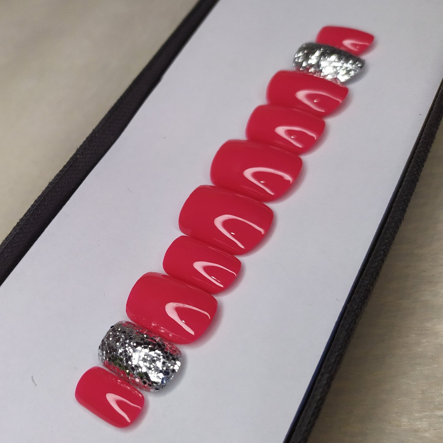 Glossy Pink with Silver Glitter Press on Nails Set // 533