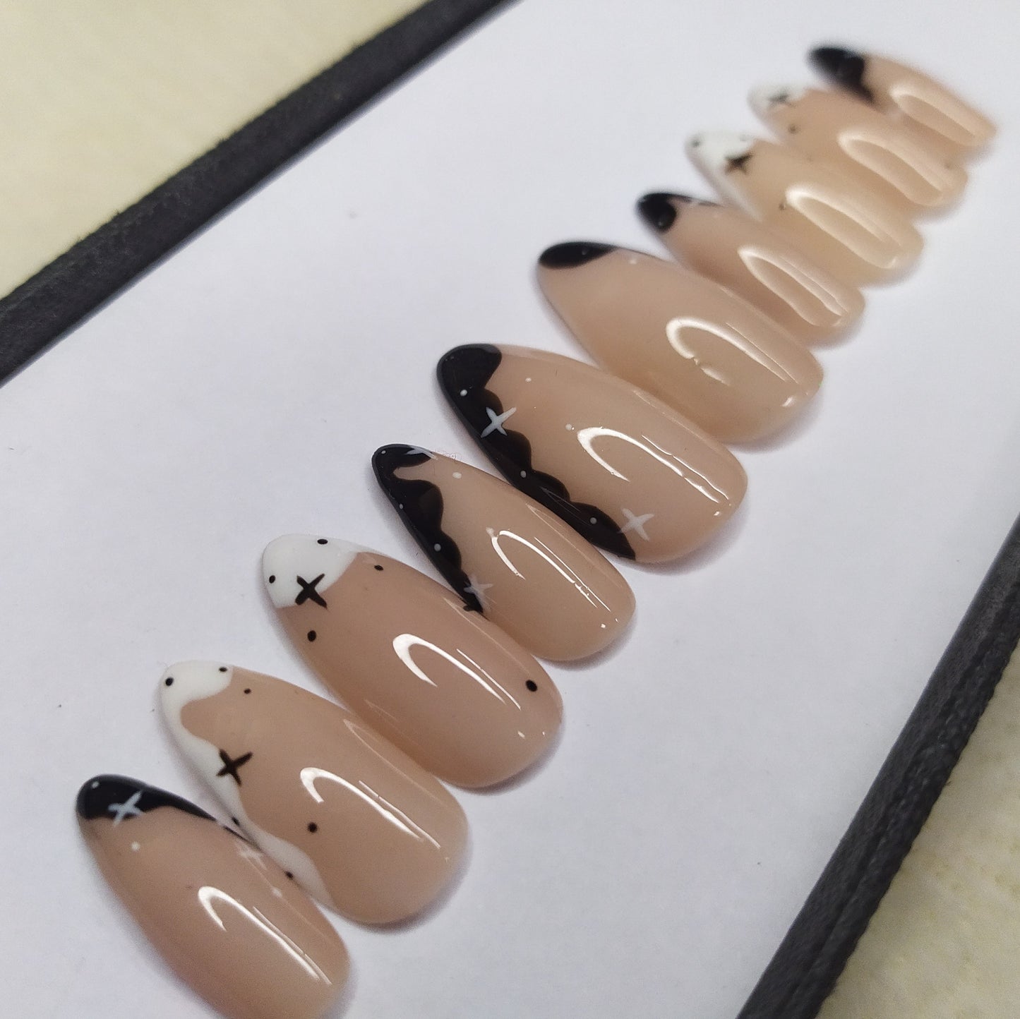 Glossy Nude Stars Press on Nails Set // 546