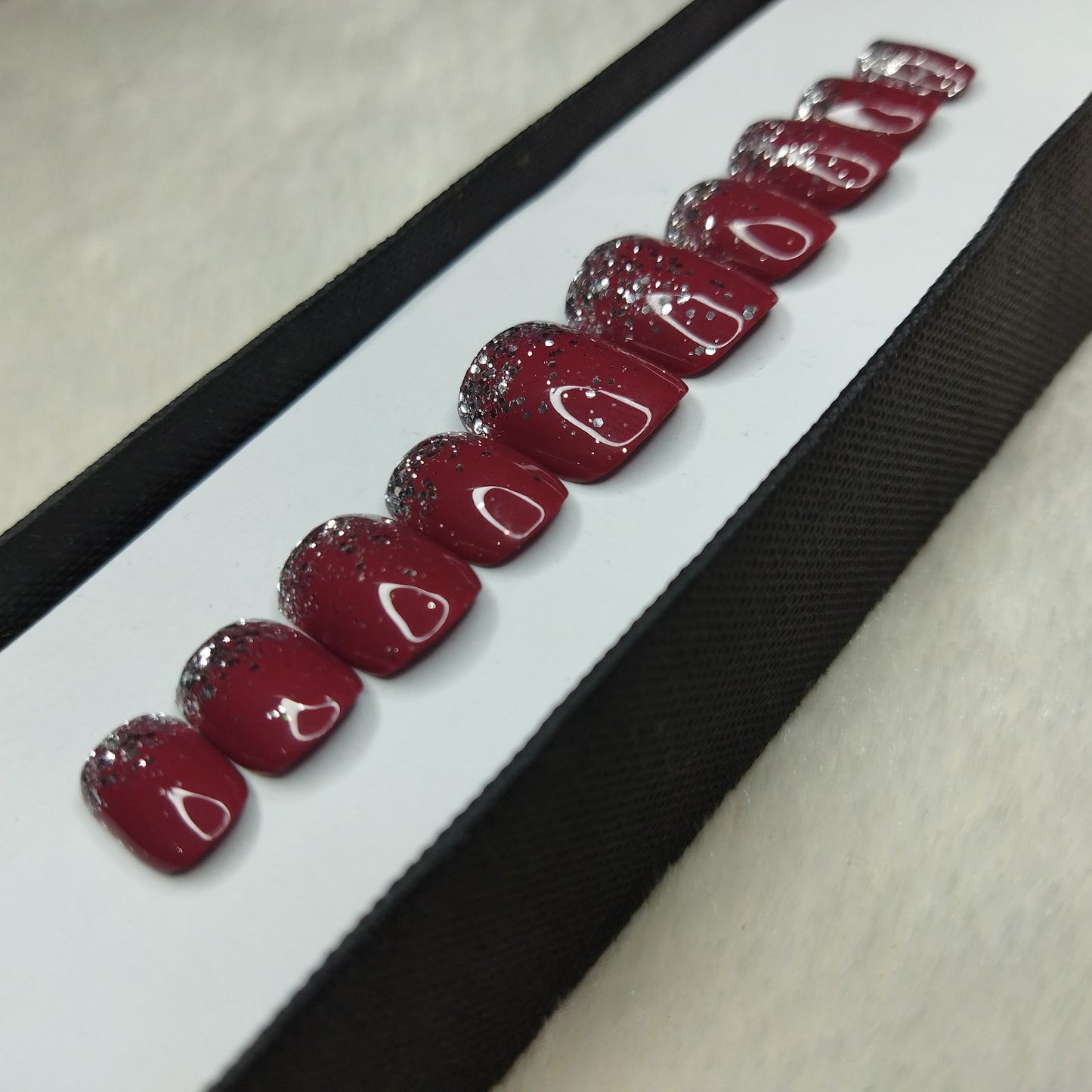 Glossy Dark Rose Glitter Ombre Press on Nails Set // 626