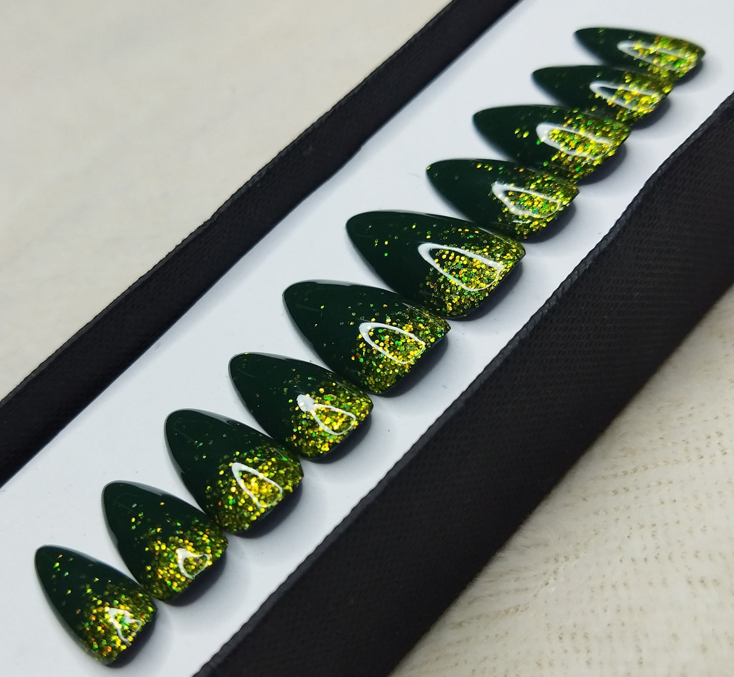 Glossy Dark Green Glitter Ombre Print Press on Nails // 628