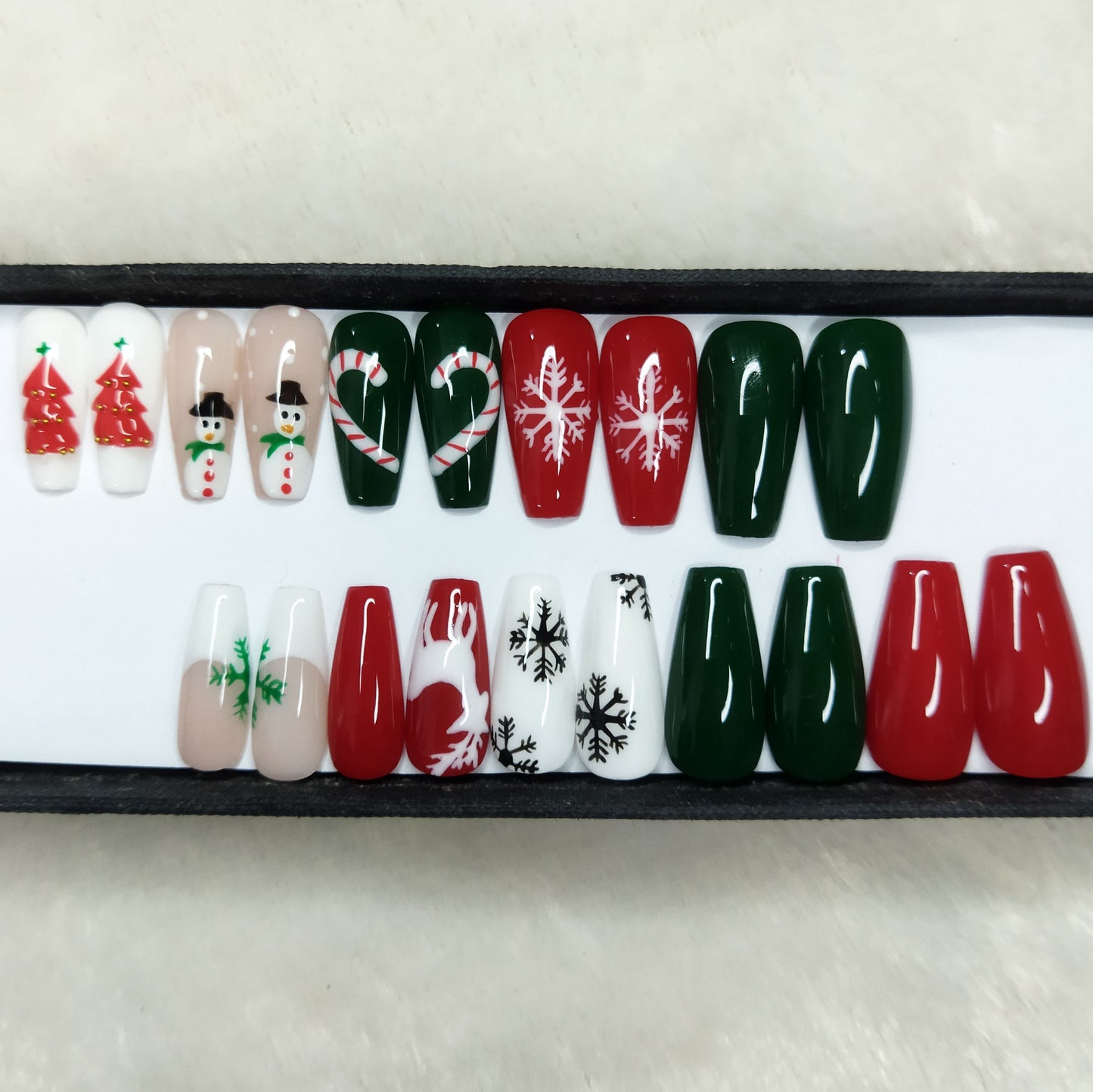 Christmas Collection : Glossy Green and Red Christmas Press on Nails Set