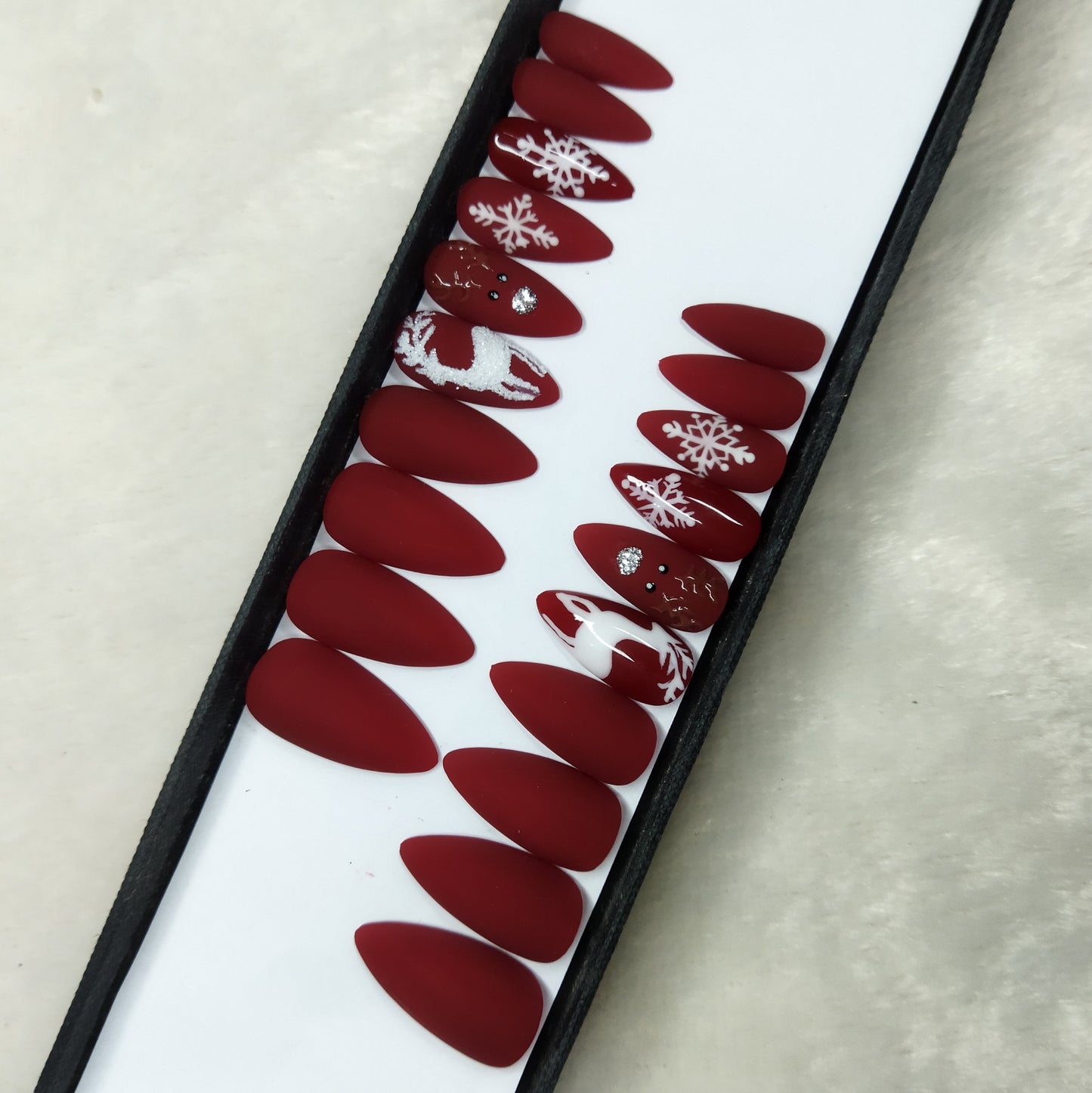 Christmas Collection : Matte Maroon Snowflakes Press on Nails Set