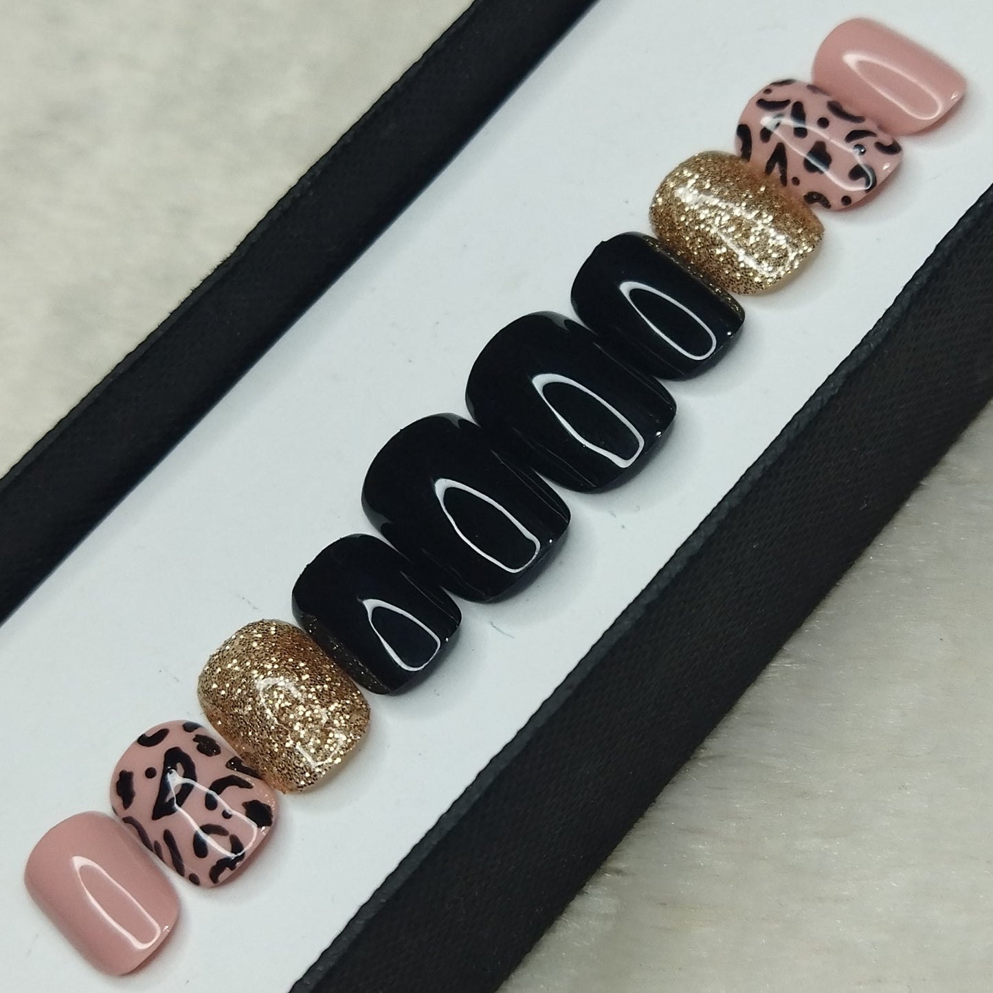 Glossy Black Animal Print Glitter Press on Nails Set // 750