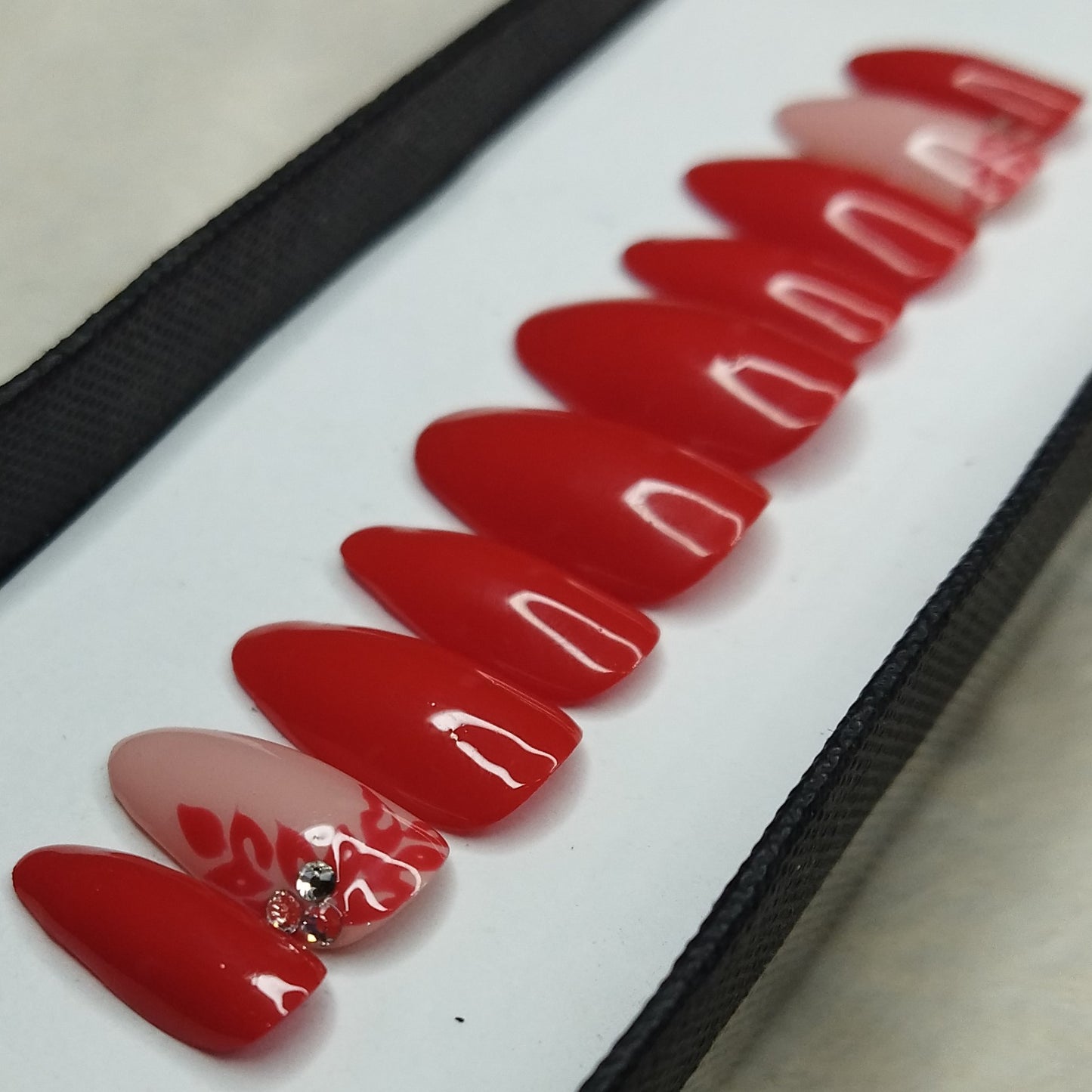 Glossy Red Floral Rhinestones Press on Nails Set// 829