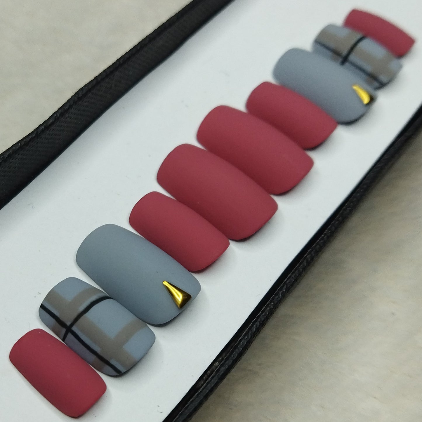 Matte Pink & Grey Checks Print Press on Nails Set // 798