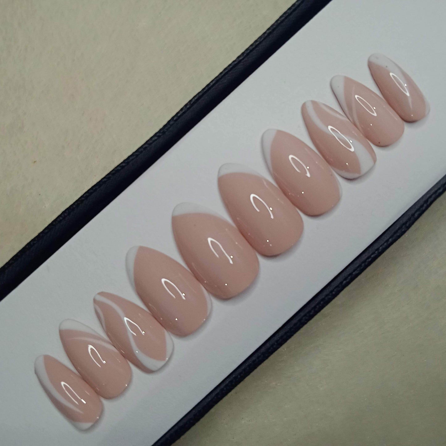 Glossy Nude White Abstract Press on Nails Set // 511