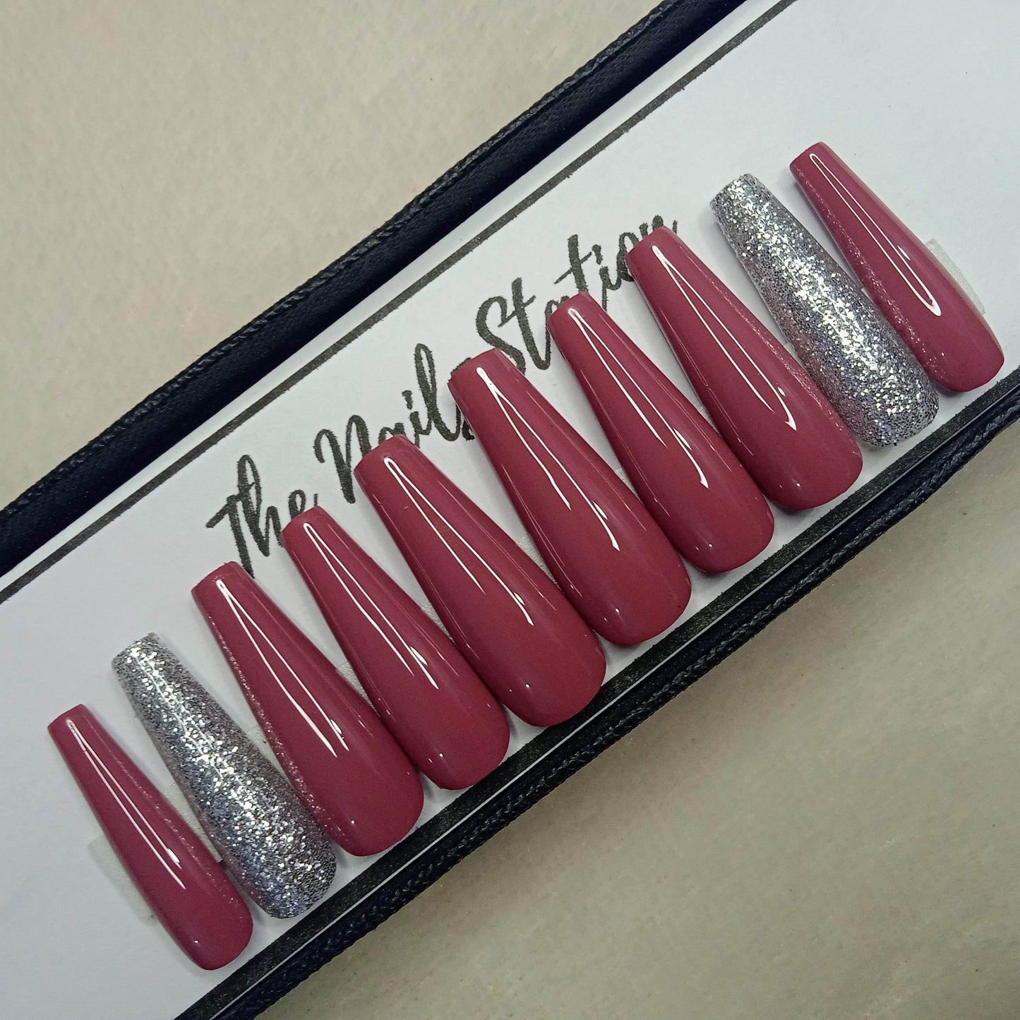 Glossy Pink with silver glitter Press on Nails Set (B221) 269