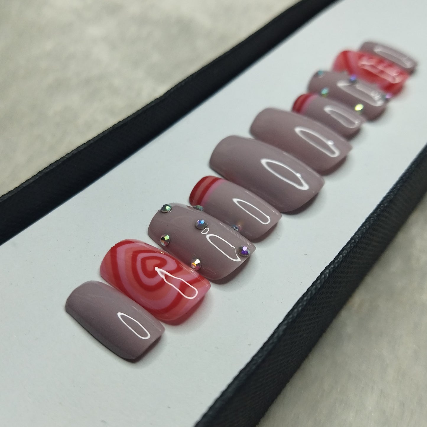 Valentine Collection : Glossy Mauve Heart Print Press on Nails Set // 780