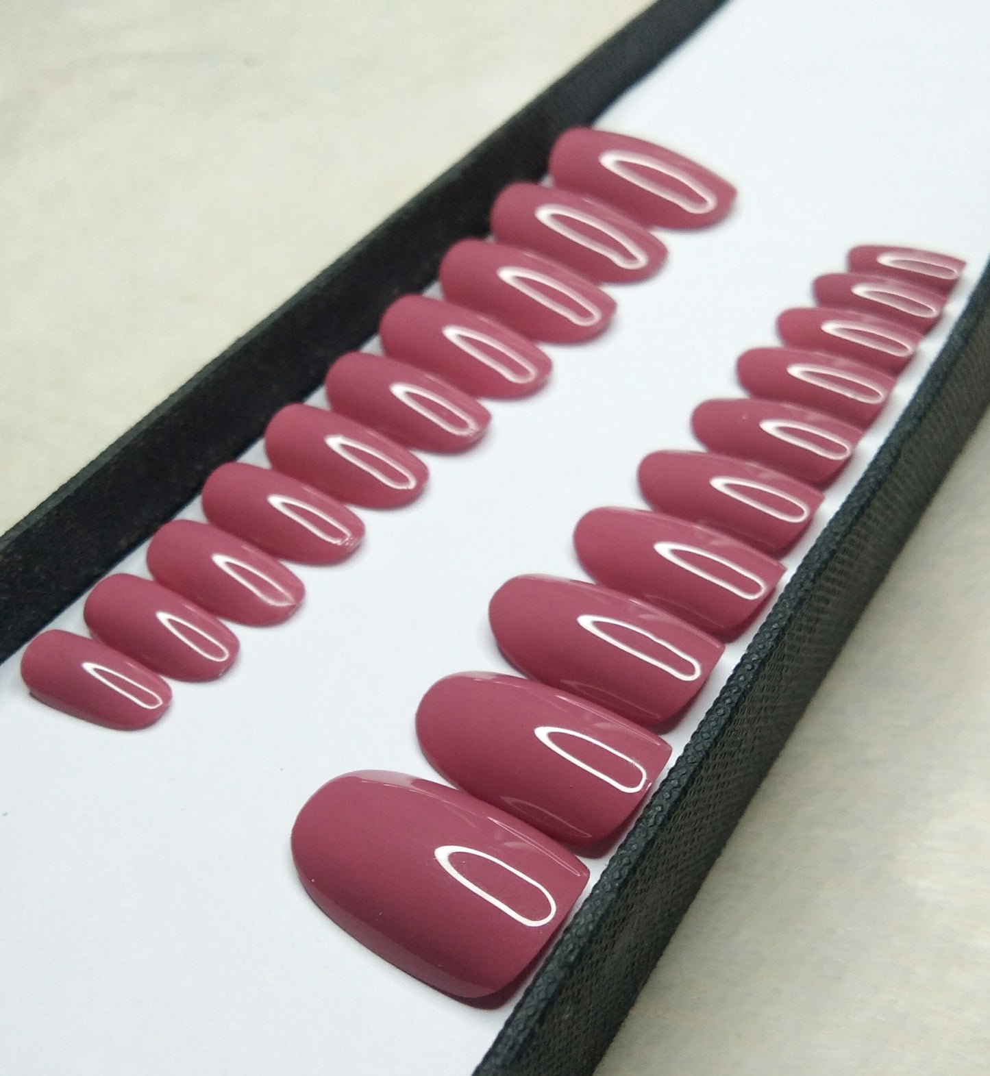 Glossy Rose Press on Nails Set (B275) // 249