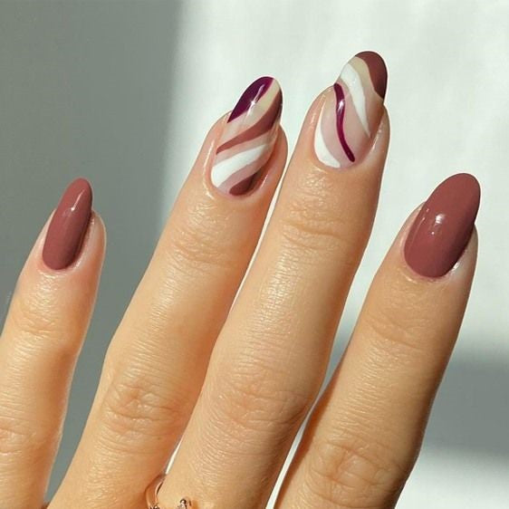Glossy Brown Swirls Press on Fake Nails // tns218