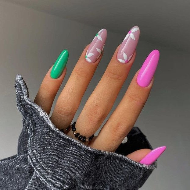 Glossy Light Pink Floral Press on Fake Nails // tns434