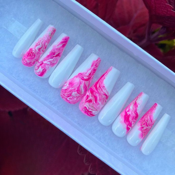 Glossy Pink Marble Press on Fake Nails // tns836
