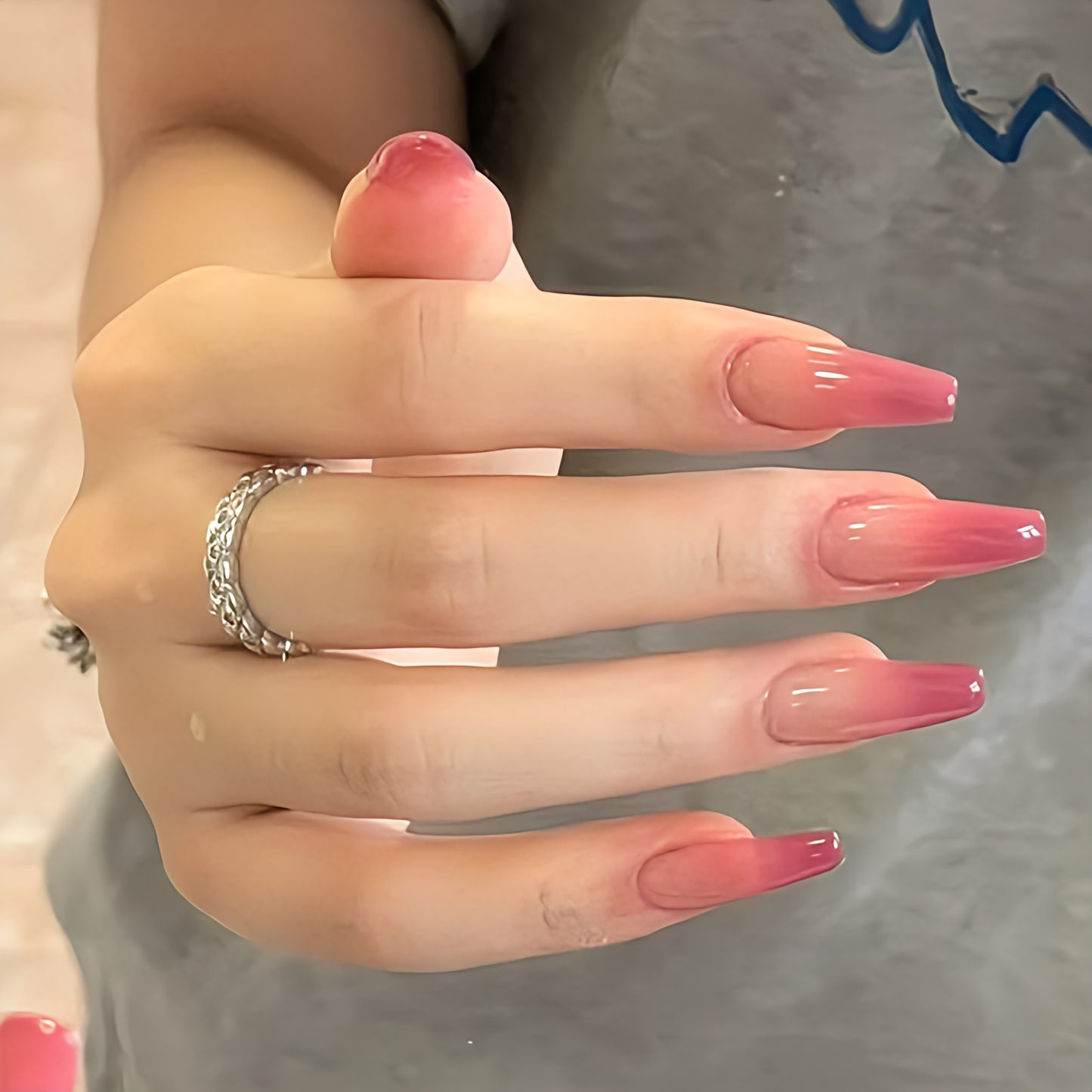 Glossy Pink Ombre Artificial Press on Fake Nails Set- RTS (Pack of 24 nails)