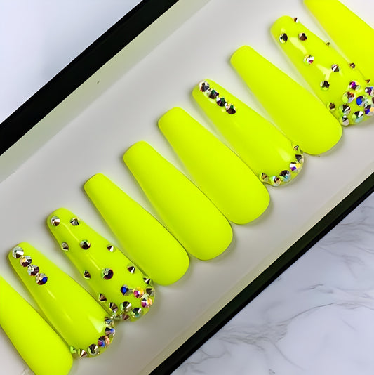 Matte Neon Studded Press on Fake Nails // tns271
