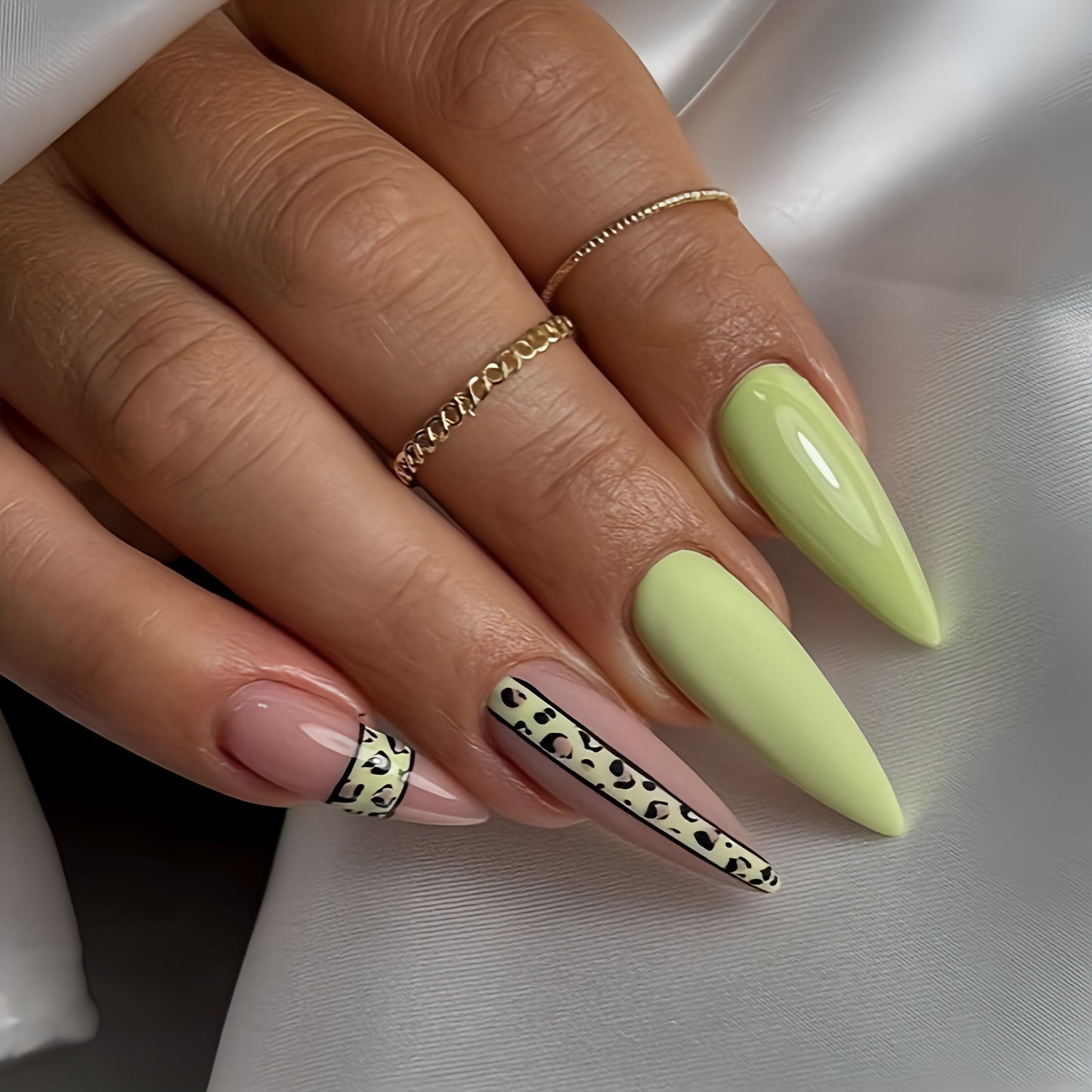 Glossy Light Green Printed Press on Fake Nails // tns289