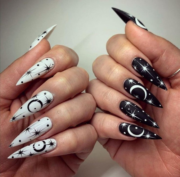 Glossy Black and White Stars Press on Fake Artificial Nails / tns634