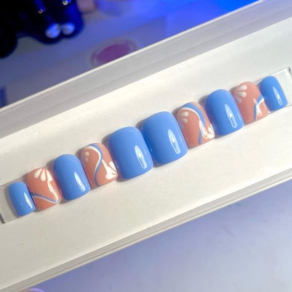 Glossy Blue Floral Press on Fake Artificial Nails / tns510