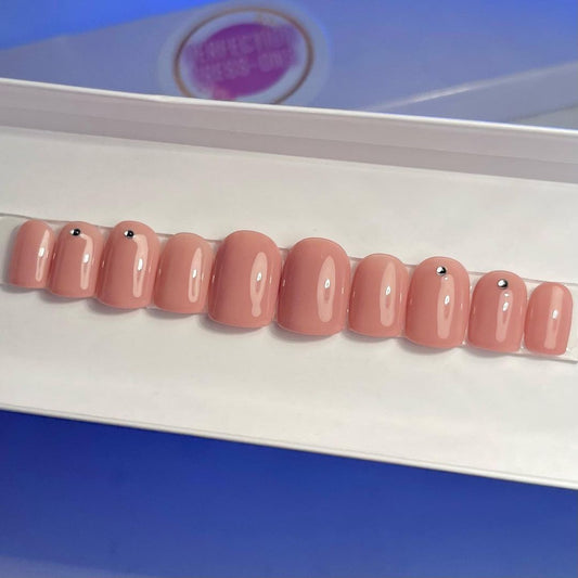 Glossy Nude Studded Press on Fake Artificial Nails / tns522