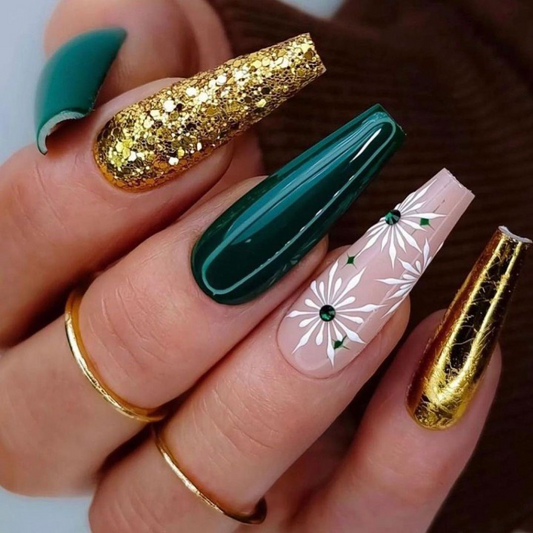 Glossy Green and Golden  Press on Fake Artificial Nails / tns671